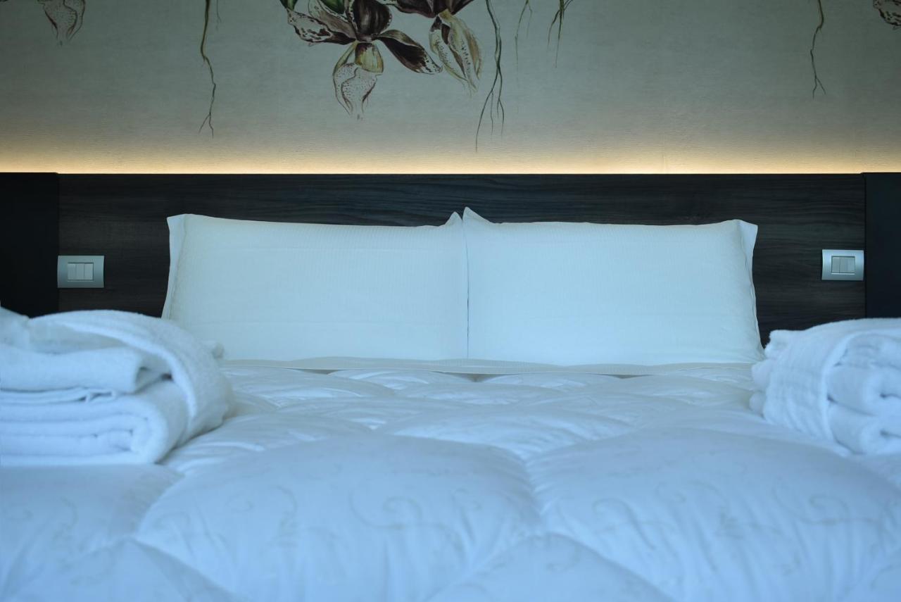 Royal Garden Luxury Rooms Padova Eksteriør billede