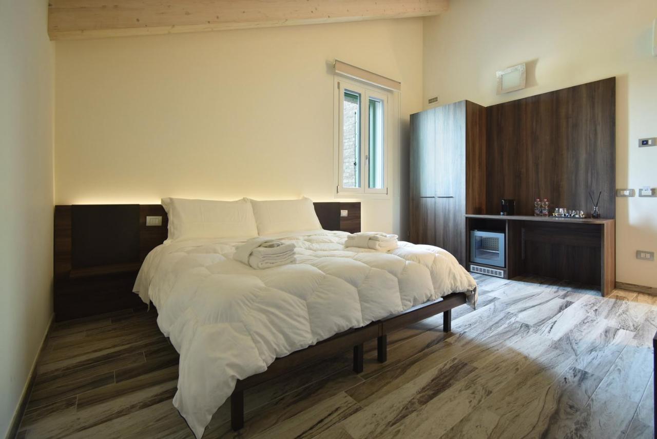 Royal Garden Luxury Rooms Padova Eksteriør billede